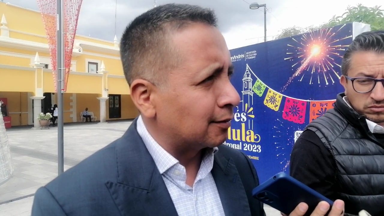 Por: Cortesía Lula Pineda Edmundo Tlatehui trabaja de la mano con el Estado para dar solución a problemática de Vía Atlixcáyotl