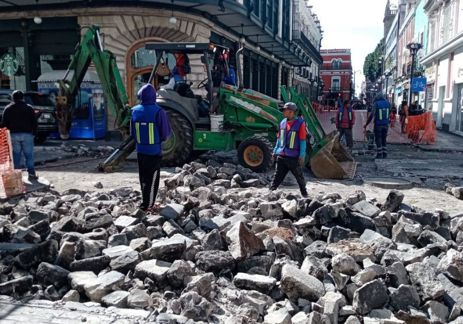 Por: Cortesía Avanzan con trabajo en 2 Norte y 2 Sur tras suspensión ordenada por INAH