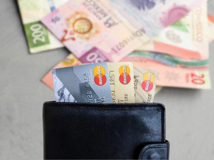 Por: Cortesía Débito