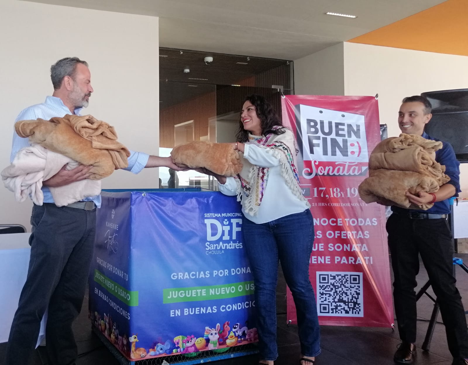 SMDIF San Andrés Cholula y Sonata puntos de acopio de los programas “Abrigo Solidario” y “Dona un Juguete”