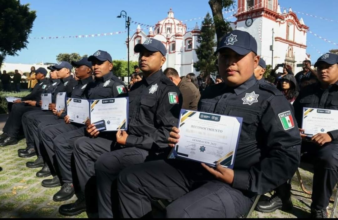 Por: Cortesía Lula Pineda Nuevos héroes en calles de San Pedro Cholula: 23 Policías preventivos se suman a la corporación