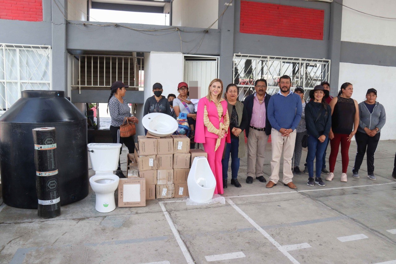 A través de gestiones, Paola Angon continúa impulsando la educación con mejores instalaciones 