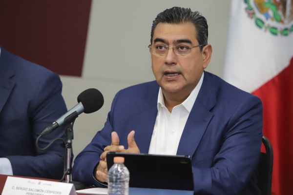 Repatriarán a poblana varada en Israel; gobierno dará seguimiento