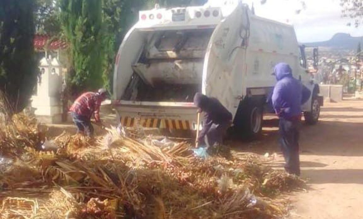 Realiza ayuntamiento de Huamantla mantenimiento en panteones