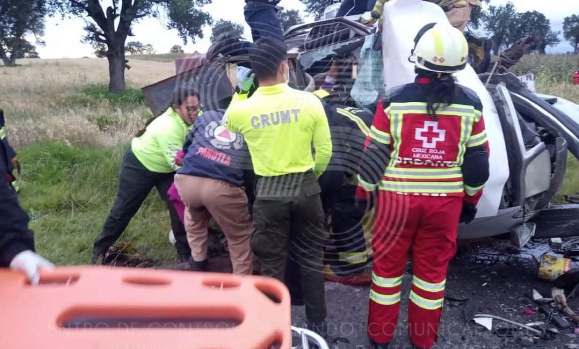Muere pareja de adultos mayores en accidente vial en Hueyotlipan