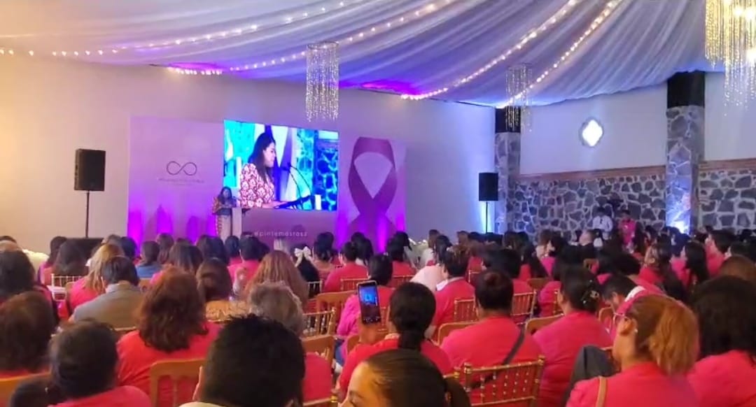 Lucha contra el cáncer de mama: "Tócate para cuidarte, toca una vida para salvarla