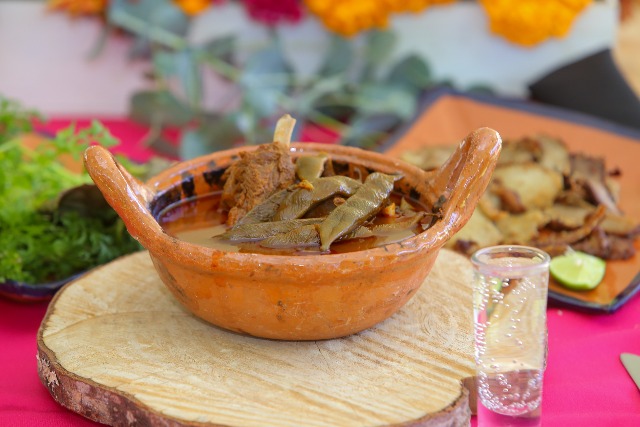 Por: Cortesía Declaran al mole de caderas patrimonio cultural de Puebla