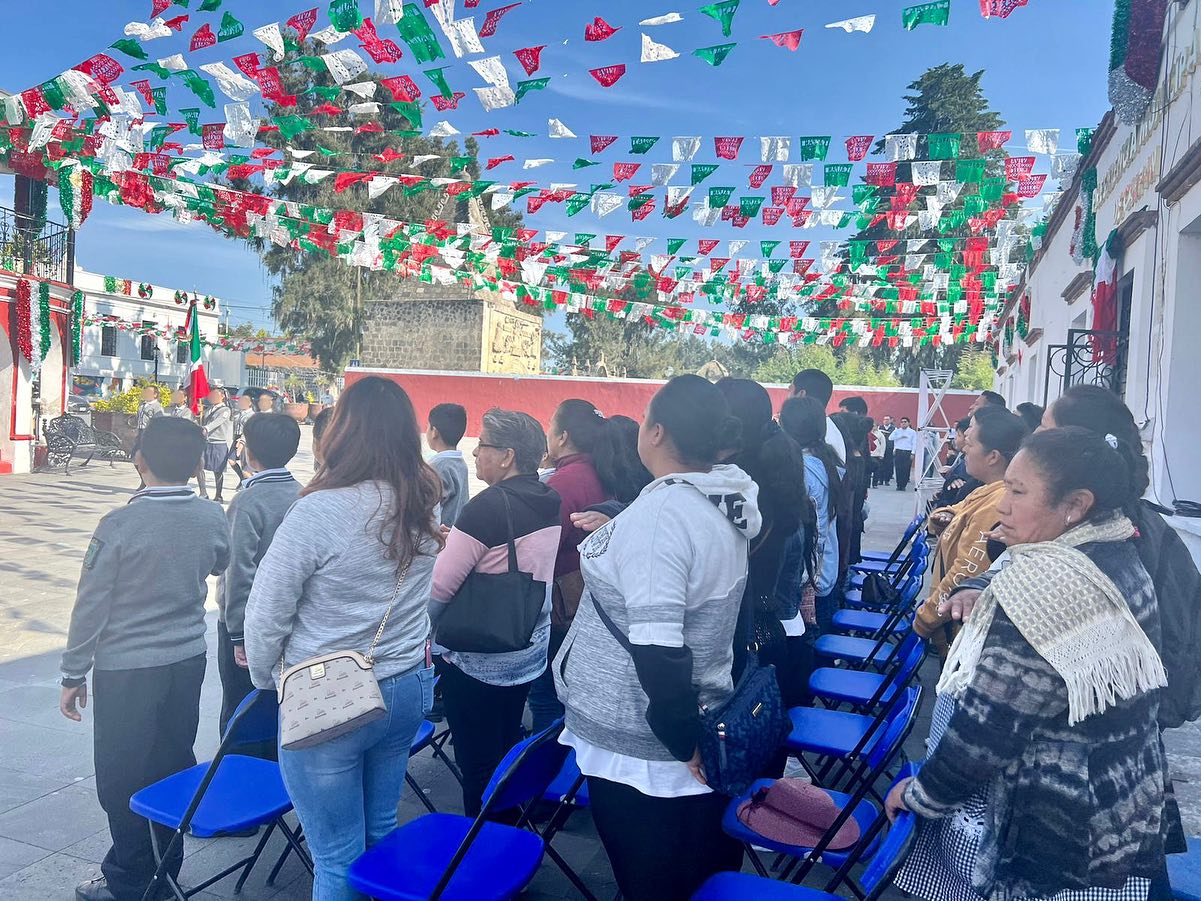 Por: Cortesía Lula Pineda Fernando Castellanos encabeza ceremonia cívica por el 258 aniversario del natalicio de José María Morelos y Pavón
