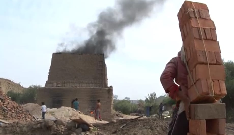 Ladrilleros de la región cholulteca avanzan hacia la sostenibilidad ambiental