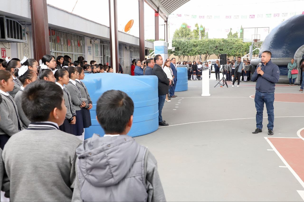 Comunicado oficial Beneficia Mundo Tlatehui a tres escuelas del municipio con cisternas de captación de agua de lluvia