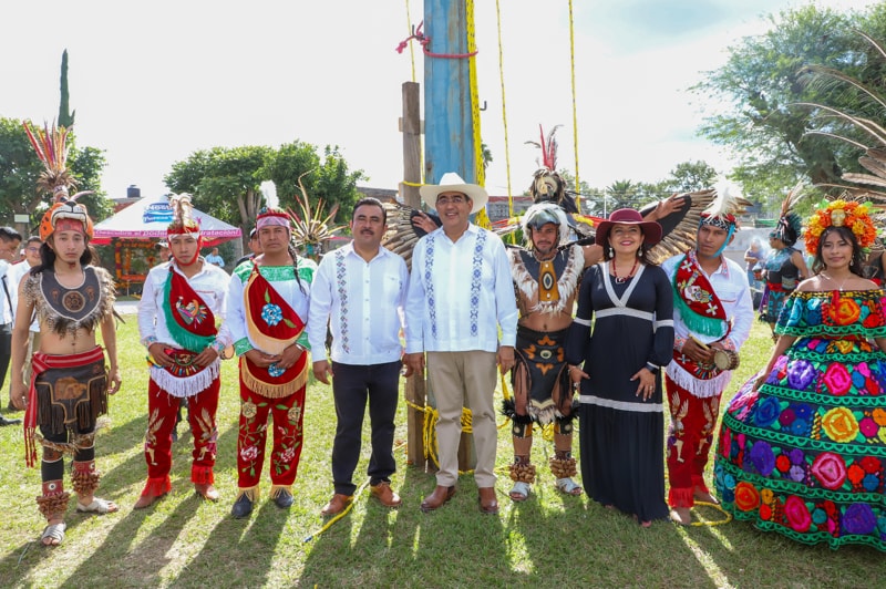 Por: Cortesía El Gobernador Sergio Salomón celebra el Día de Muertos en Huaquechula
