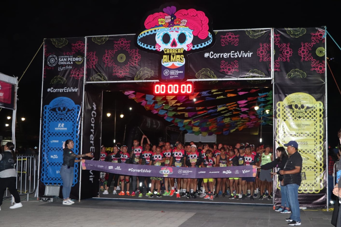 Comunicado oficial Un éxito, desfile, concurso y carrera en San Pedro Cholula para celebrar día de muertos