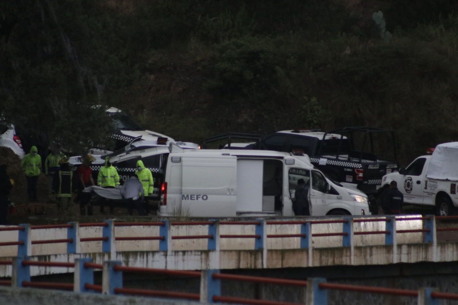 Encuentran restos humanos al interior de la presa de Ixtacuixtla; la PGJE ya investiga el caso