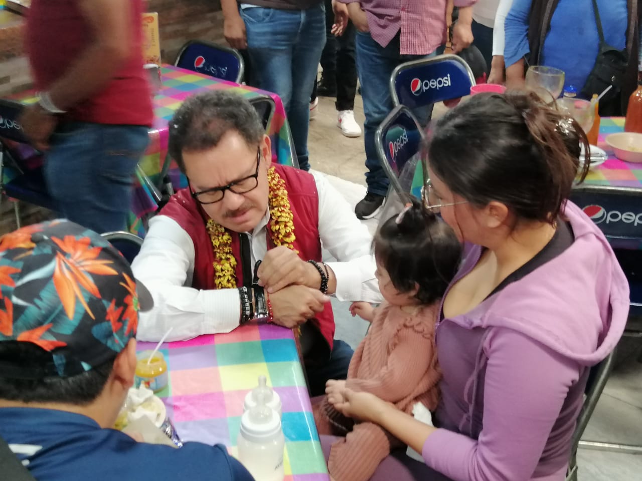 Ignacio Mier regresa a San Pedro Cholula a escuchar a locatarios del mercado Cosme del Razo 