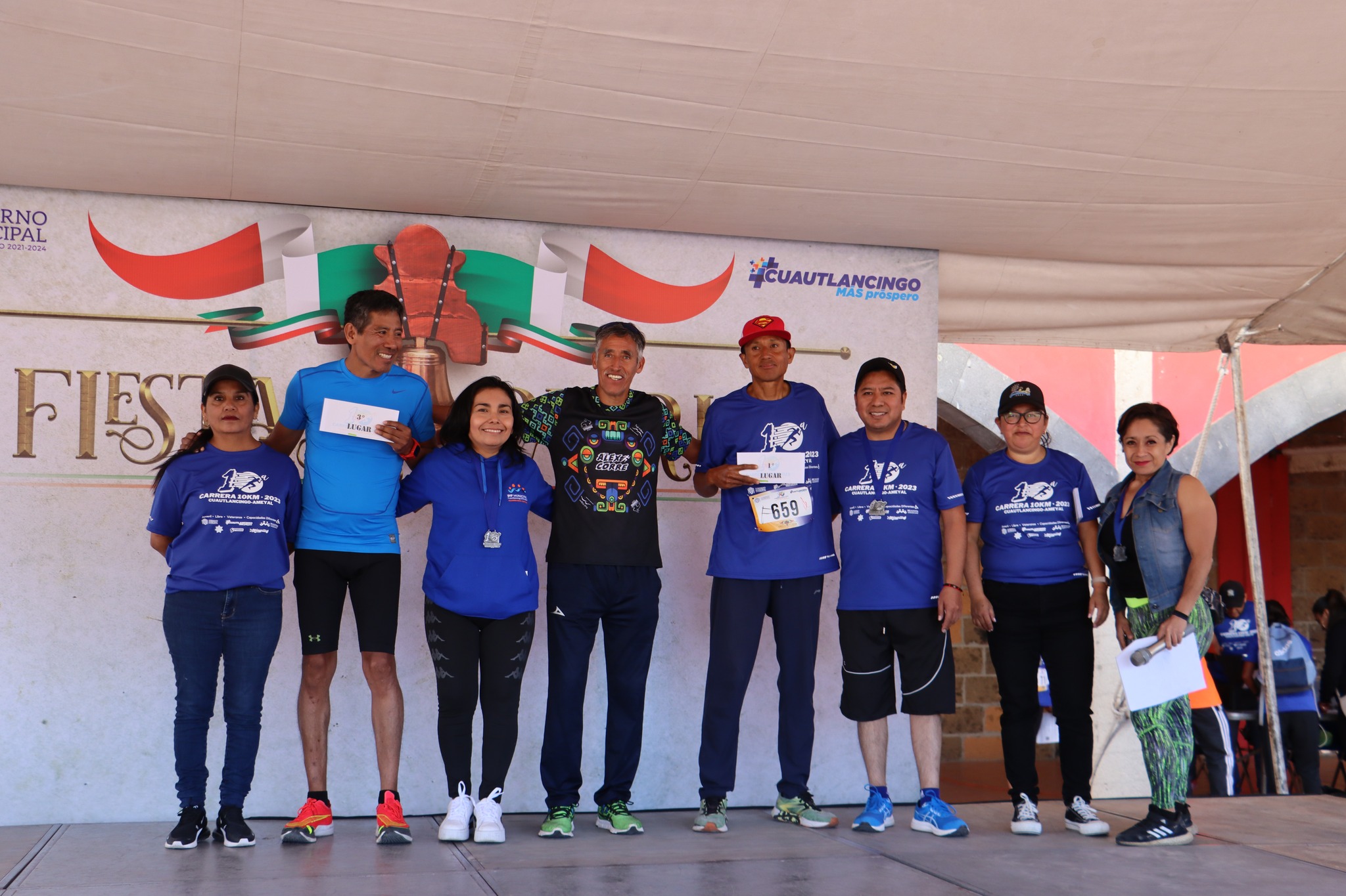 Por: Cortesía Lula Pineda Participan mil corredores en la décimo edición de la Carrera 10KM” en Cuautlancingo