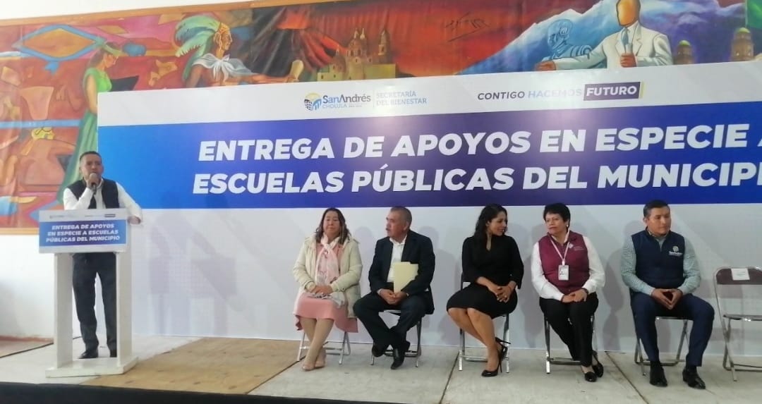 Entrega Edmundo Tlatehui apoyos a nueve escuelas públicas 