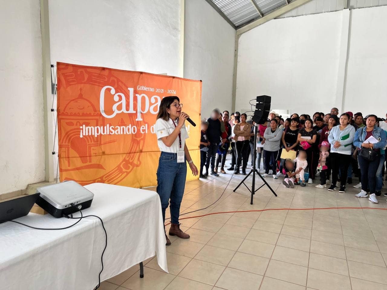 Por: Cortesía Lula Pineda Fernando Castellanos, facilita capacitación e inscripción en el Programa de Becas Benito Juárez