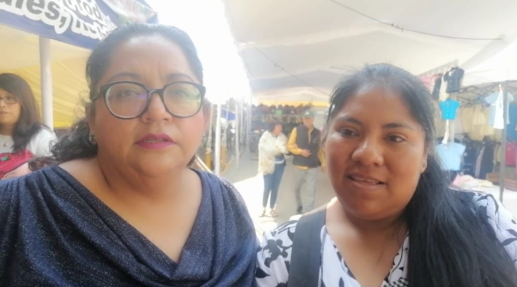 Por: Cortesía Lula Pineda Peregrinos de varias regiones agradecen apoyo en la “Feria de San Pedro Cholula 2023” con danza Xochipitzahua