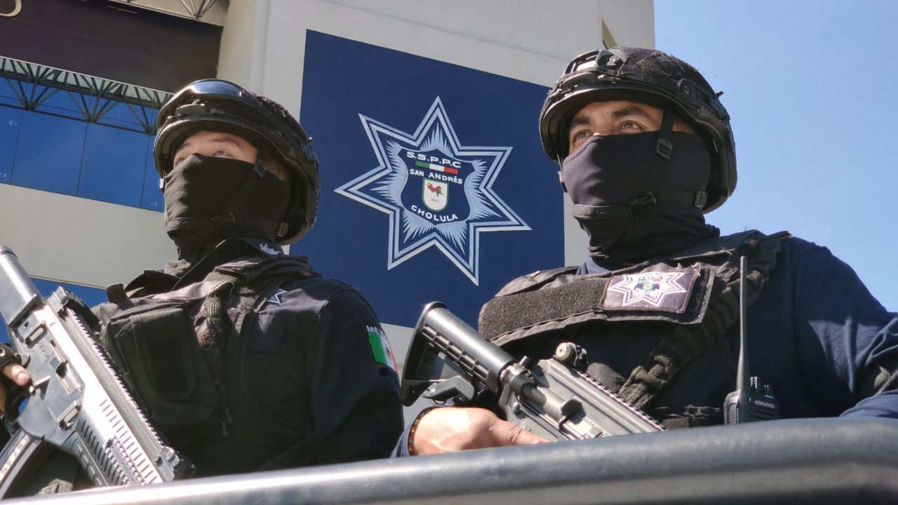 Comunicado oficial Policía de San Andrés Cholula en coordinación con las fiscalías de CDMX y Puebla dieron cumplimiento a una orden de reaprehensión en contra de una persona dedicada al robo de vehículos