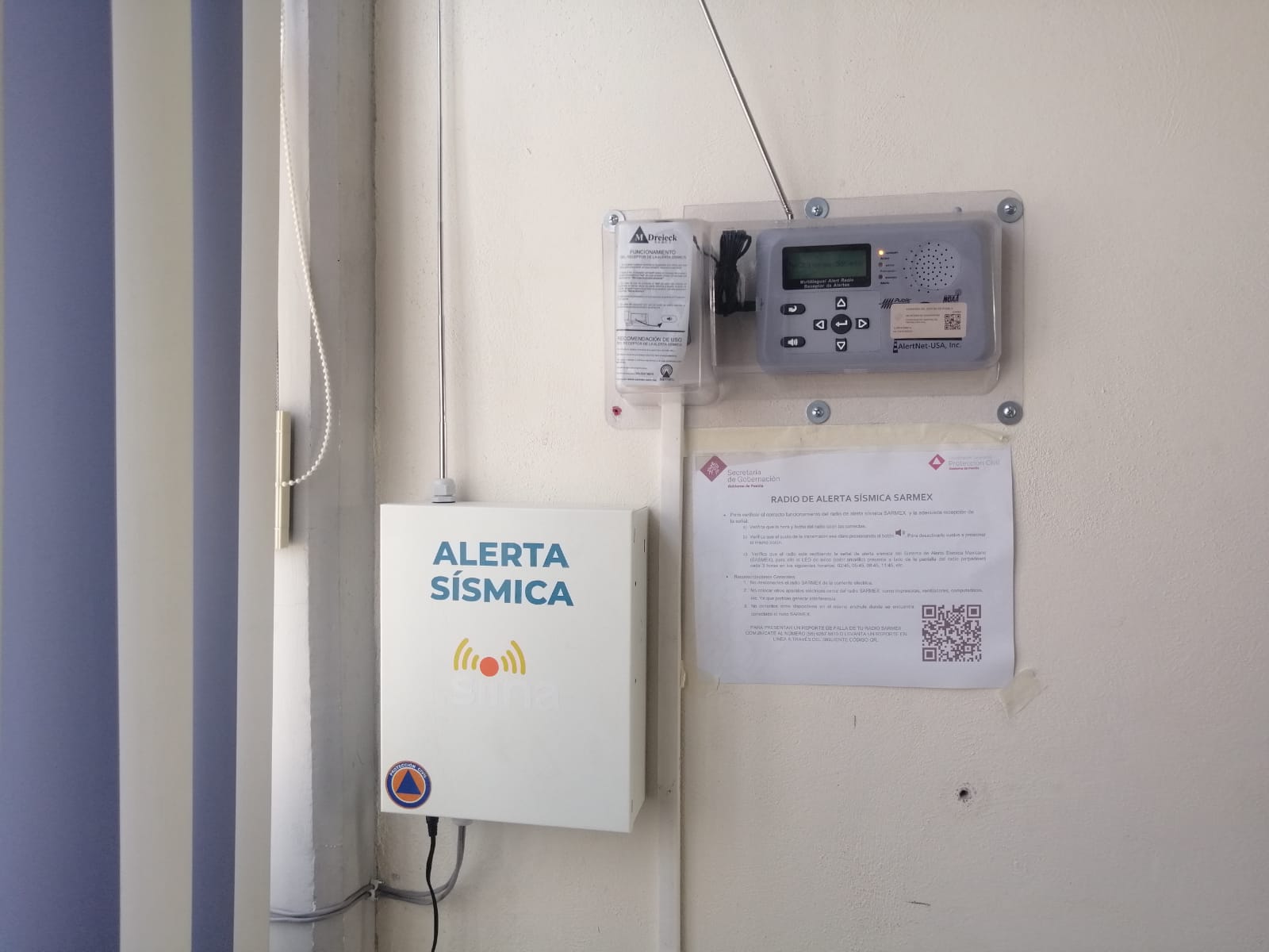 Por: Cortesía Lula Pineda Dona Omar Pérez alertamiento sísmico a CEDAT y SNTE sección 51, va por más escuelas sanandreseñas