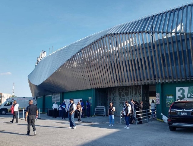 Por: Cortesía Exigen al gobierno de Puebla detener la distribución de libros de la SEP