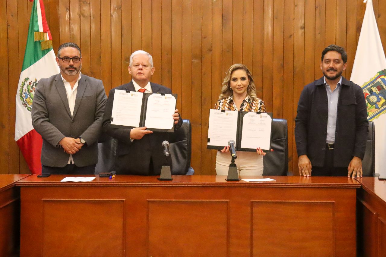 Paola Angon inaugura junto a las familias la Feria de Cholula 2023