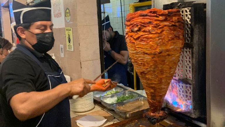 Por: Cortesía ¿A qué saben los tacos de perros y qué daño hace comerlos? Aquí te decimos