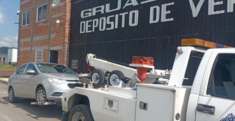 Por: Cortesía Van al corralón 42 vehículo del transporte público por diversas irregularidades