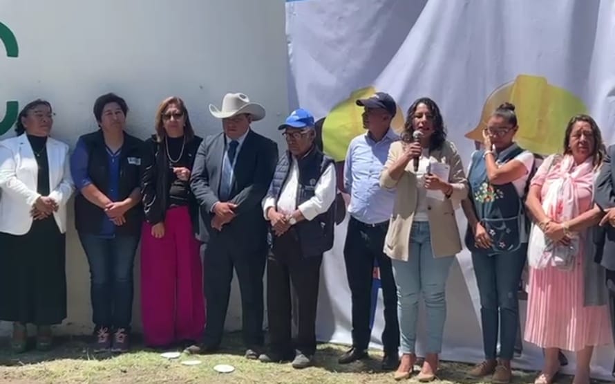 Por: Cortesía Lula Pineda Edmundo Tlatehui Percino, inaugura obras en “El Molinito” y en el Preescolar “Atlixcáyotl”