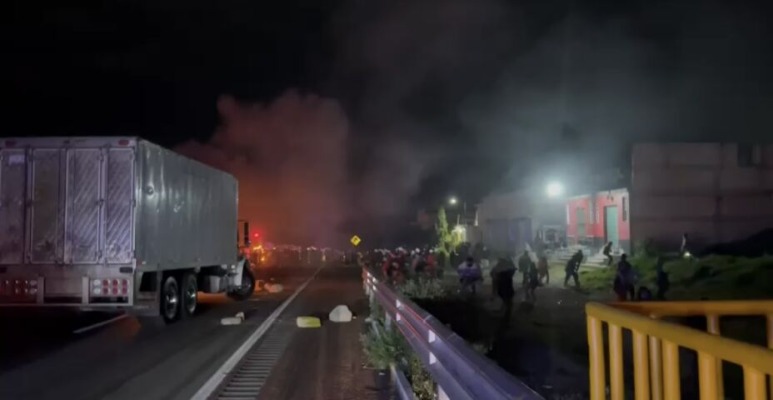 Por: Cortesía Dos personas fueron detenidas tras bloqueo en la México-Puebla; habrá denuncias de la federación