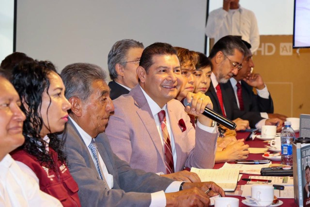 Por: Cortesía Afirma Alejandro Armenta Mier que ya tiene lista su solicitud de licencia al cargo