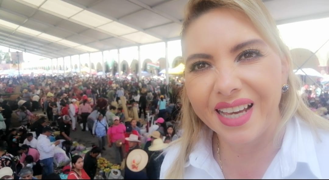 Trueque más vivo que nunca, concentra en la Plaza de la Concordia a más de 10 mil personas