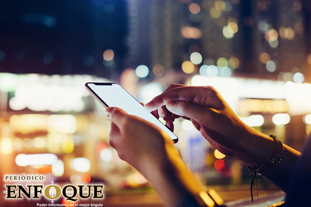 Foto: Cortesía  Uso de dispositivos electrónicos puede afectar la piel, fmd