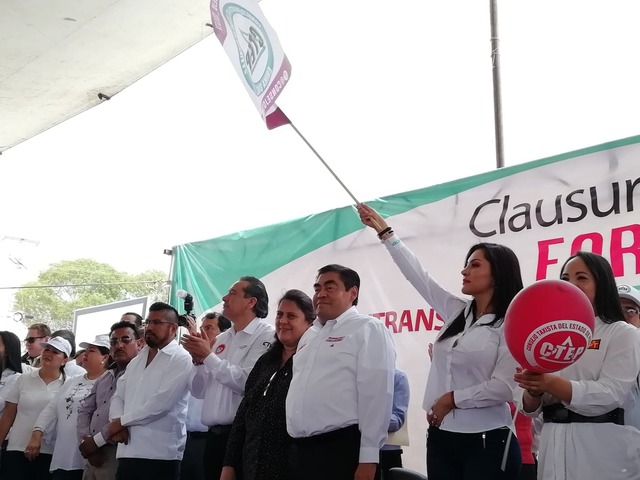 Foto: Wilmer Zárate Respalda Confederación de Trabajadores  y Consejo Taxista de Puebla a Barbosa Huerta