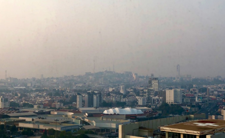 @AleMondras SEP no suspende clases en Puebla por contaminación ambiental