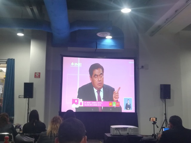 Foto: Wilmer Zárate  “Es una fichita el señor Enrique Cárdenas, no ha hecho campaña”, asegura Barbosa Huerta
