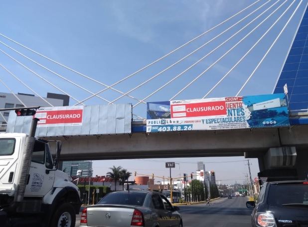 Foto: César Valdez En Puebla reforzarán operativos contra espectaculares irregulares