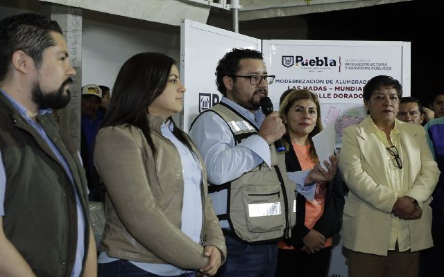 Ayuntamiento renueva 339 luminarias al norte de Puebla