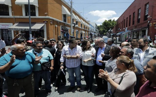 Comuna supervisa reordenamiento de ambulantaje en 5 de Mayo