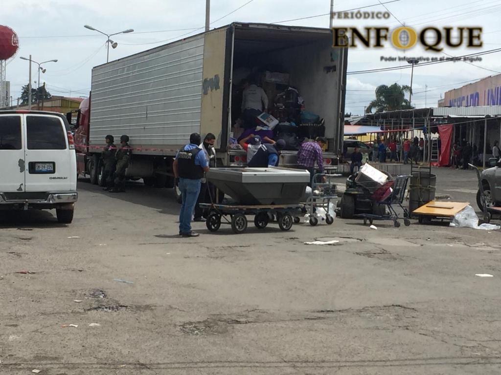 Detienen a 10 y decomisan mercancía de dudosa procedencia en el Mercado Unión