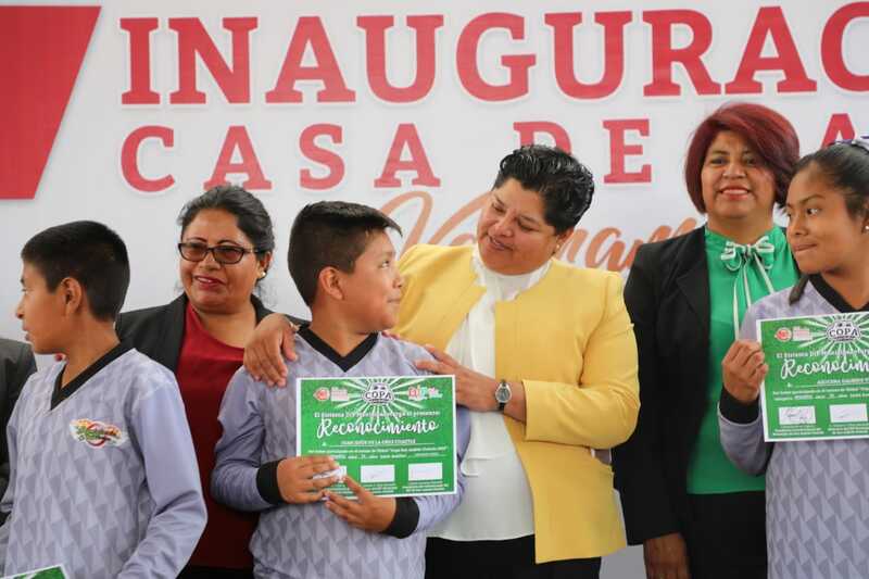 Karina Pérez Popoca inaugura casa de salud de san rafael comac