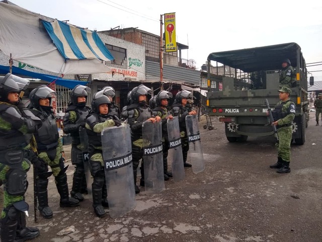 Foto: Cortesía  Tras operativo en tianguis de San Martín se detuvieron a ocho personas