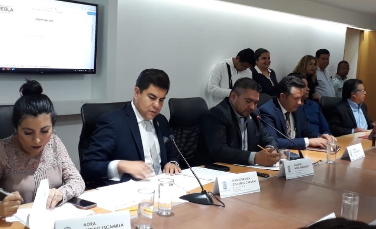 Foto: César Sastré Presentarán en el Congreso de Puebla iniciativas en materia de transporte privado
