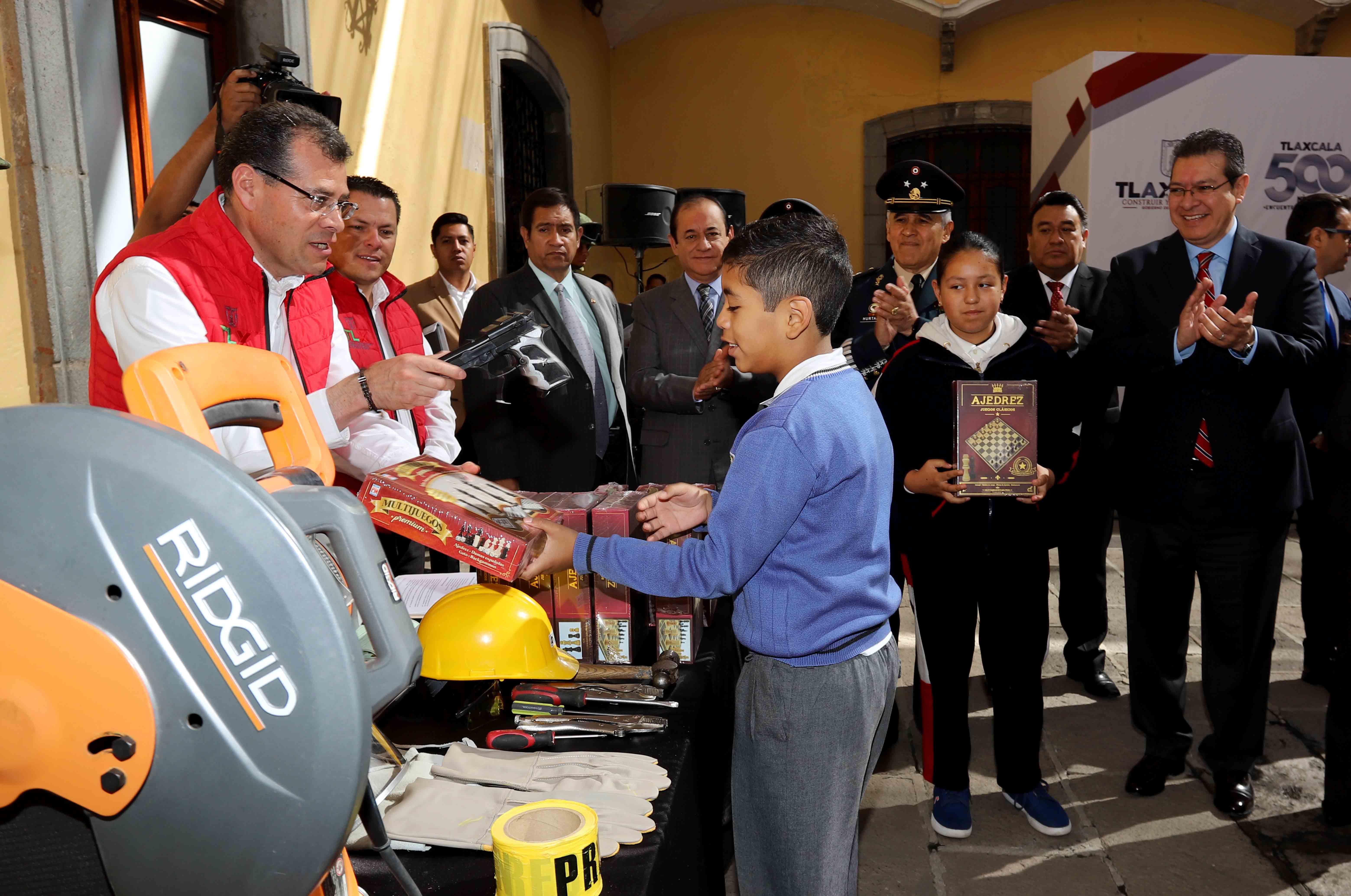 Encabeza Mena inicio de la campaña “CANJE Y REGISTRO DE ARMAS 2019”