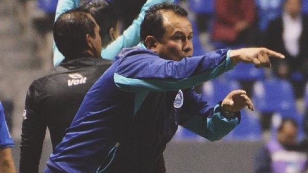 Aficionados del Puebla crean en Twitter el hashtag #NoQueremosAReynoso