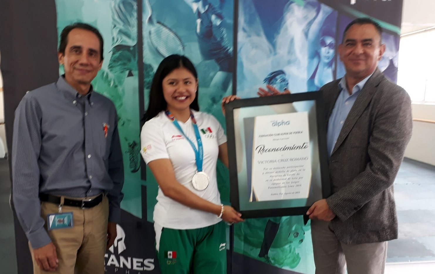 La karateca poblana Victoria Cruz sueña con llegar a Tokio 2020