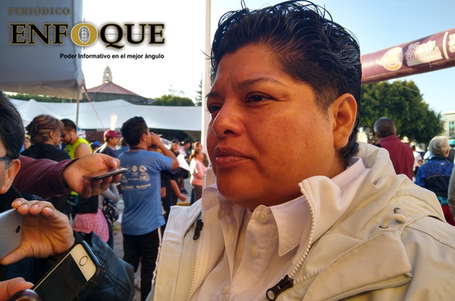 Foto: Omar Sánchez Informa Karina Pérez que implementarán operativo Regreso a Clases en San Andrés Cholula