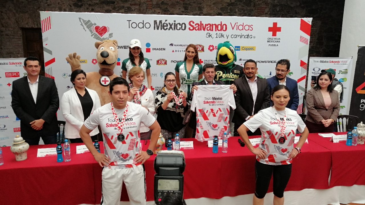 Presentan medalla y playera de la carrera 'Todo México Salvando Vidas'