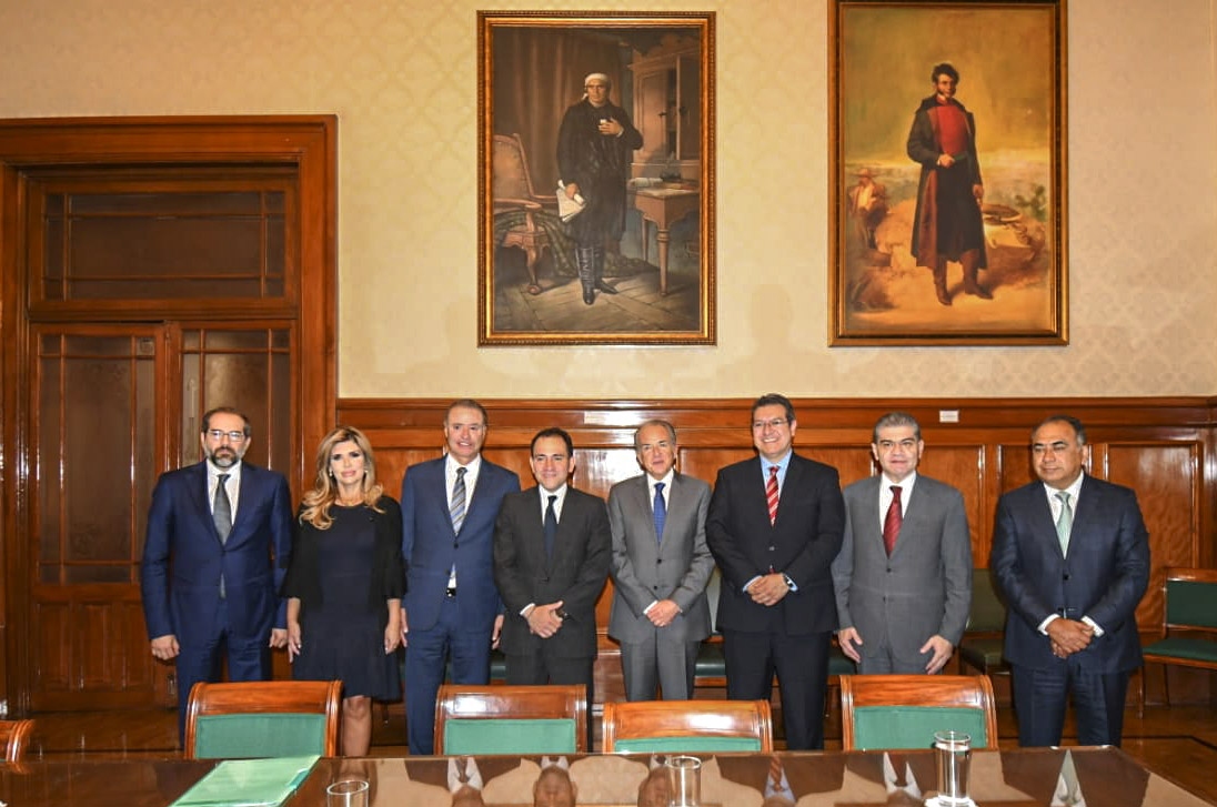 Foto: Cortesía  PARTICIPA MARCO MENA EN REUNIÓN CON ARTURO HERRERA, SECRETARIO DE HACIENDA Y GOBERNADORES