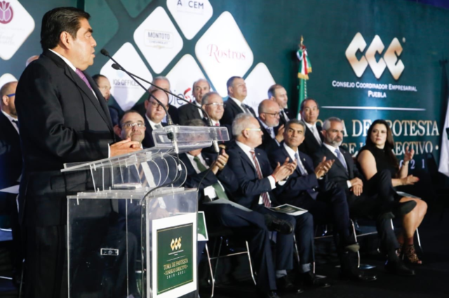 Foto: Twitter  Puebla no se descompuso en dos años de controversia política: Barbosa Huerta